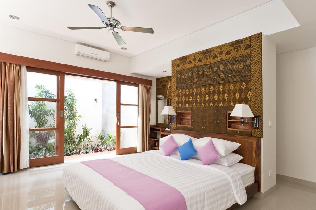 M Two Villas Seminyak Luaran gambar