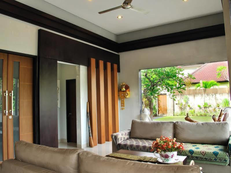 M Two Villas Seminyak Luaran gambar
