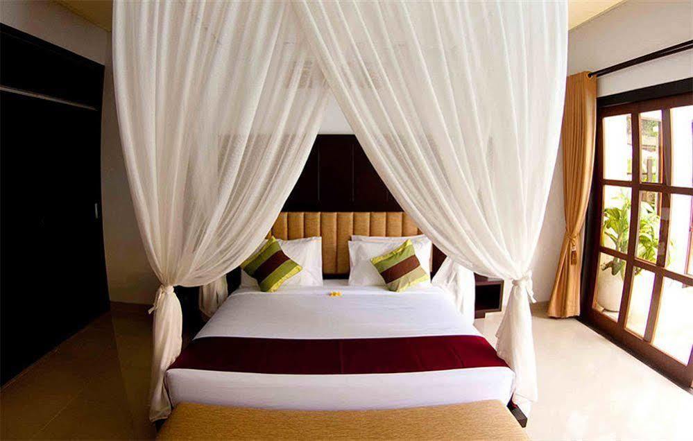 M Two Villas Seminyak Luaran gambar