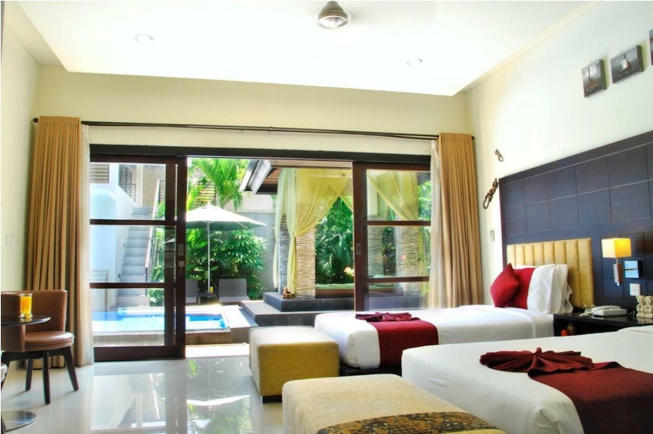 M Two Villas Seminyak Luaran gambar