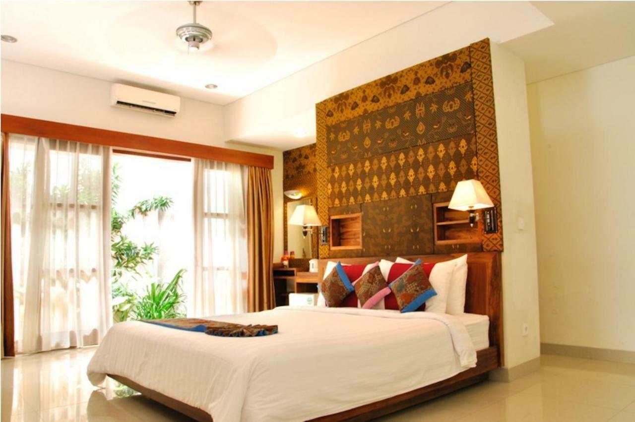 M Two Villas Seminyak Luaran gambar