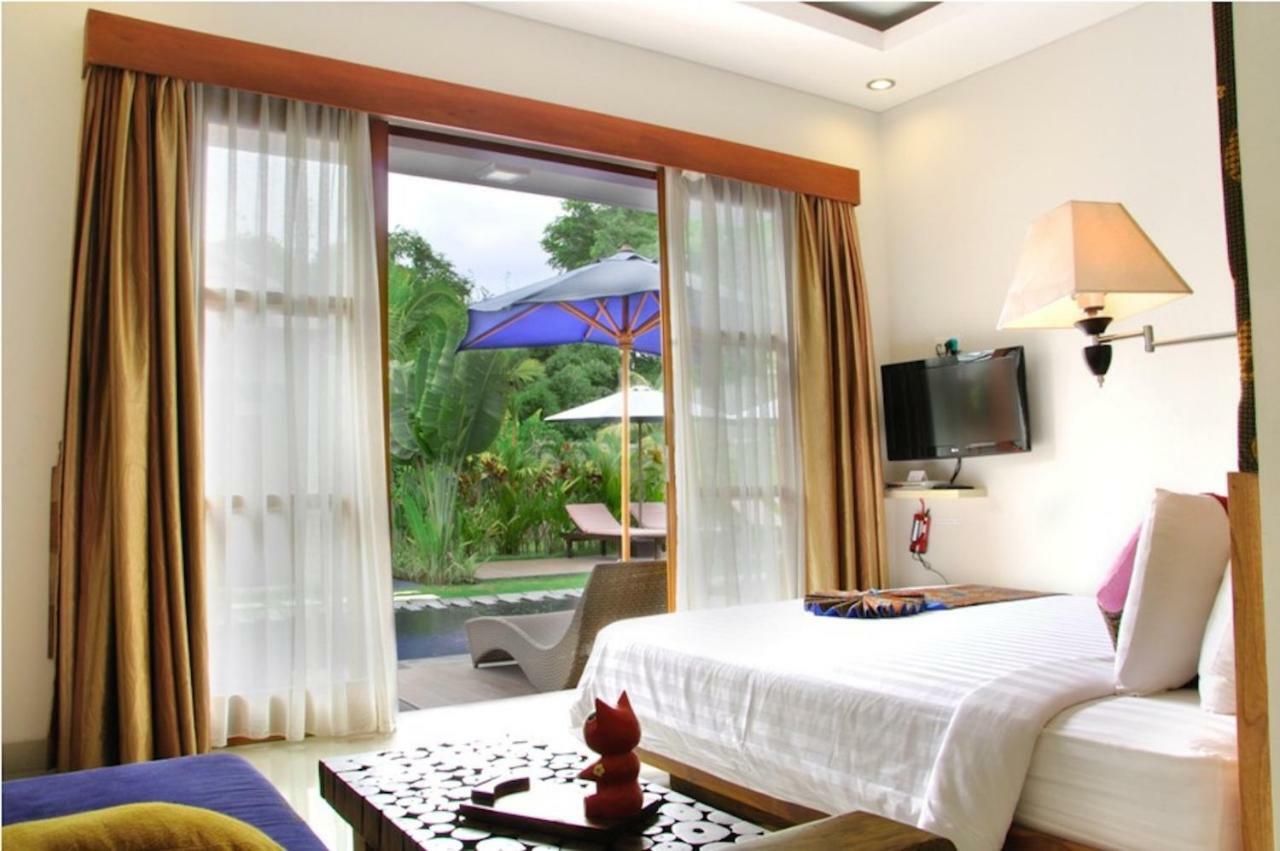 M Two Villas Seminyak Luaran gambar