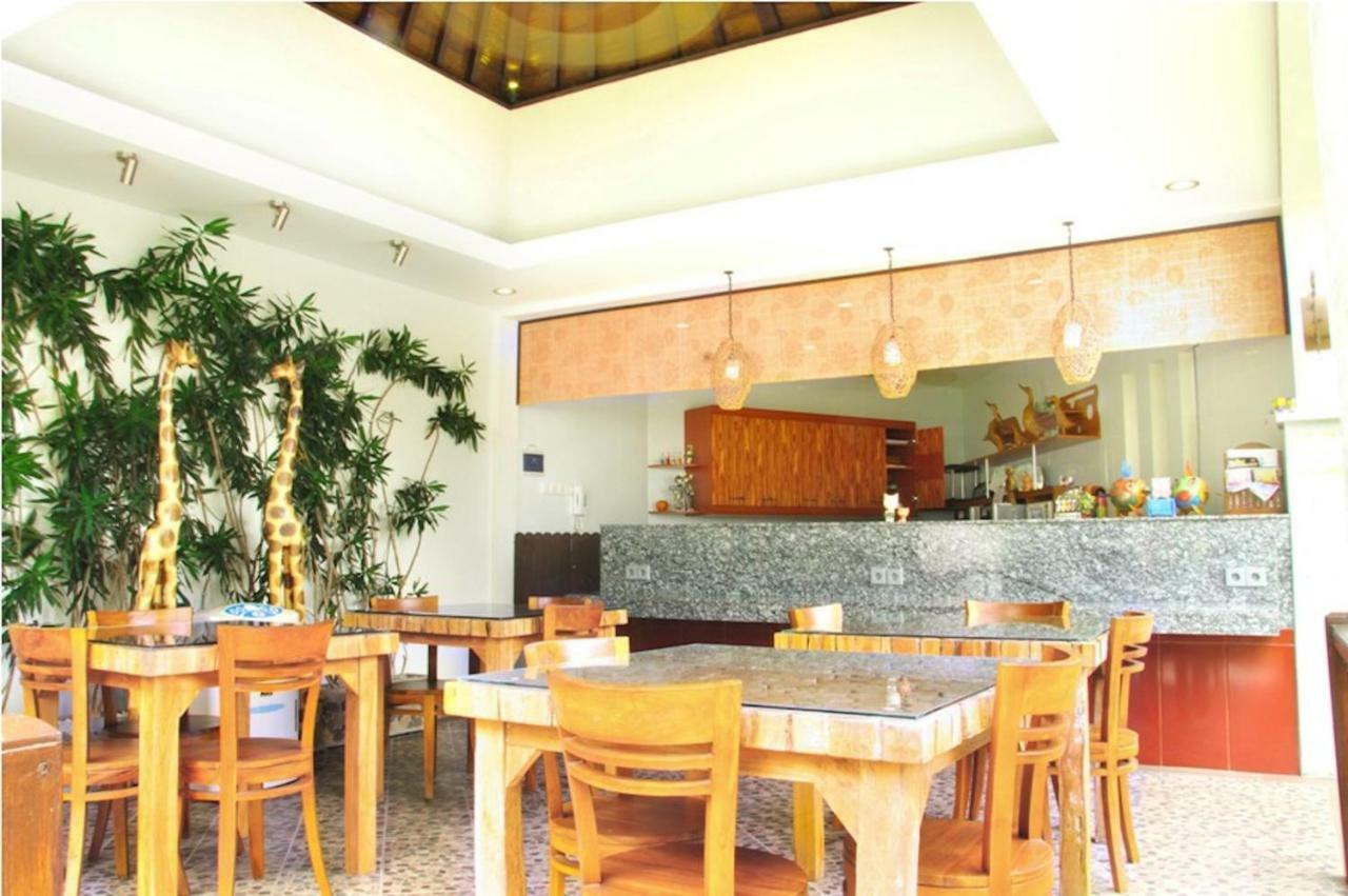 M Two Villas Seminyak Luaran gambar